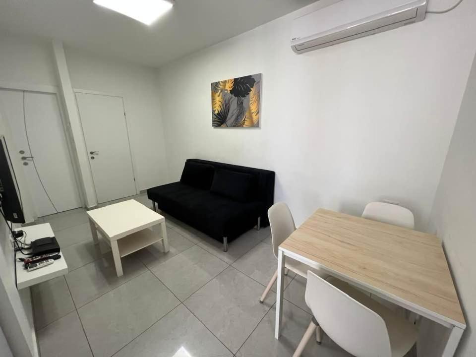 Apartments4You Maya Bat Yam Esterno foto