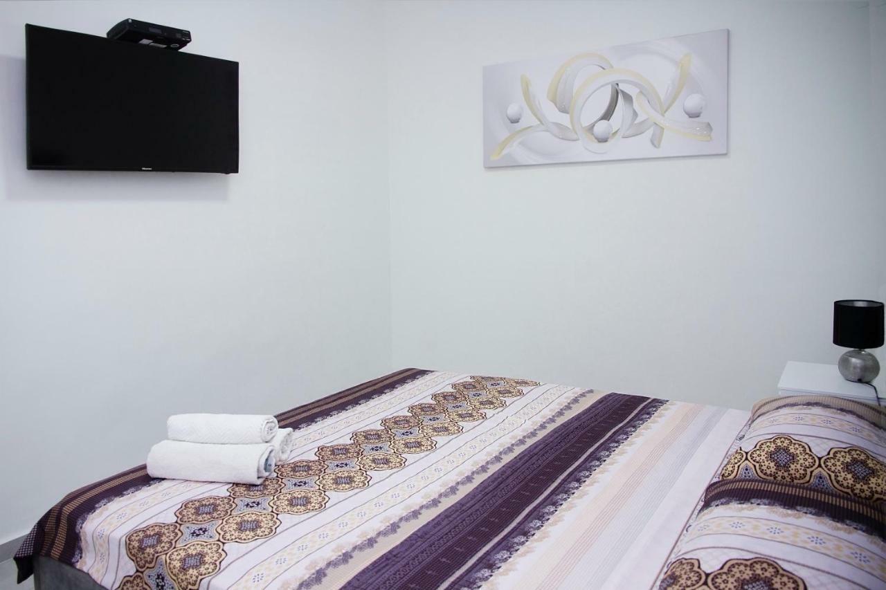 Apartments4You Maya Bat Yam Esterno foto